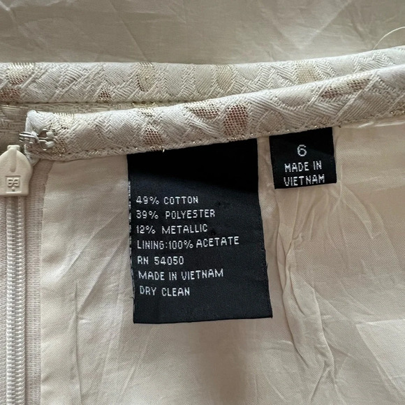 Women’s Vintage Kasper Beautiful Floral Embossed Lined Skirt Cream & Gold size 6 - Picture 4 of 4